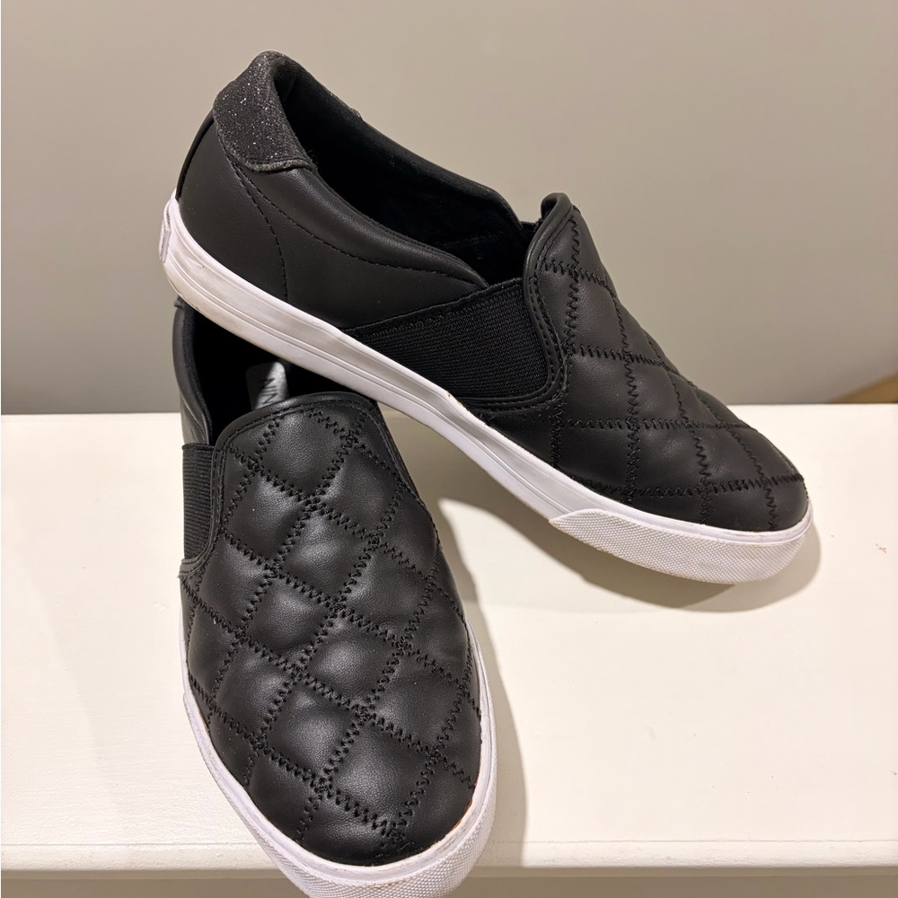 Nine West Black Quilted Slip-On Shoes